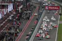 25H VW Fun Cup: de grid en het eerste uur in beeld gebracht