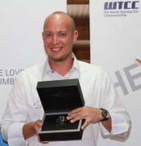 Rob Huff verdedigt titel