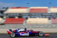 Daniil Kvyat - Toro Rosso STR14