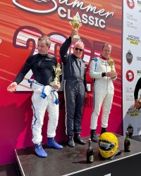 Podium voor Dieter, Wim & Tim Kuijl na 3H Spa Historic