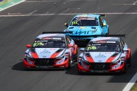 Mikel Azcona v. Norbert Michelisz