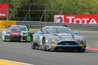 R Motorsport - Aston Martin V12 Vantage
