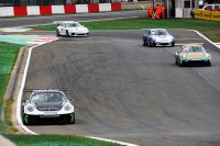 Xavier Maassen zet zijn Porsche aan de kant in de Thierry boutsen Chicane