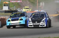 Licht contact tussen Yenthe Putzeys (Corsa) en Nick Vanalken (Polo)