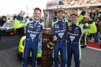 Alessio Picariello is de nieuwe GTWCE Endurance-kampioen samen met Sven Müller en Patric Niederhauser