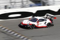 Earl Bamber/Laurens Vanthoor/Gianmaria Bruni - Porsche 911 RSR