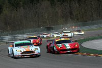 Aston Martin Vantage vs. Ferrari 458 Italia