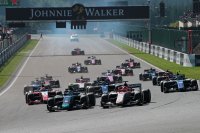 Start F2 Sprint Race