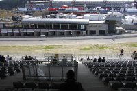 Ook uitzicht op de paddock