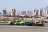 GRT Grasser Racing Team Lamborghini vs. SPS automotive Mercedes