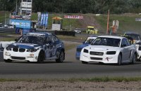 Martijn Vanhove (BMW M1) versus Steve Volders (Volvo C30)