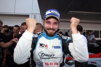 Stefano Comini verdedigt zijn titel bij WRT