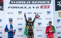 Formule V8 3.5 podium race 1 Silverstone