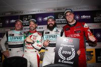 Kampioen Comini omringd door Vernay, Monteiro en Oriola