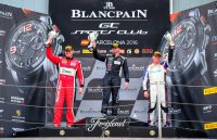 Pofium main race met Leimer, Broniszewski & Vandierendonck