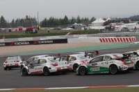 Bewogen start race 1
