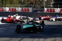 Crash tussen Mitch Evans en Sam Bird