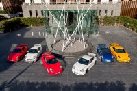 De zes generaties Porsche 911 GT3 (vlnr: 997.2, 997.1, 996.1, 996.2, 991.1, 991.2)
