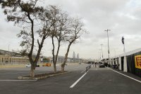 Bomen in het midden van de pitlane