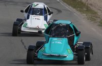 Ex RX2e kampioenen De Ridder en Vranckx op 1 & 2 in de Britse RX150