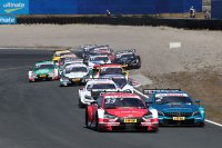 René Rast en Gary Paffett aan de leiding in race 2