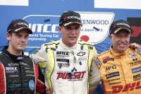 Yokohama Trophy-podium: Chilton-Valente-Coronel