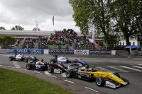 Sacha Fenestraz - Carlin
