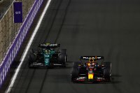 Max Verstappen in gevecht met Fernando Alonso
