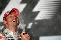 Jenson Button boekt zijn eerste zege met Mclaren