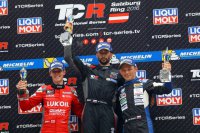 Mikhail Grachev wint openingsrace