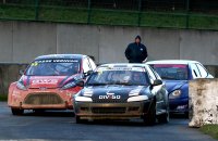Kevin Van Beek won de SN -2000cc in de Strackx-Honda Civic.