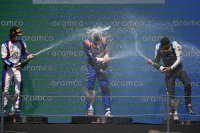 Podium R1