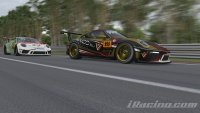 Gevecht tusssen Flemish Simsport Yellow en JWS Motorsport