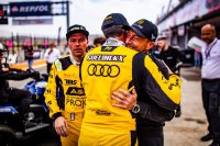 Vreugde bij vader en zoon Longin en Peter Guelinckx
