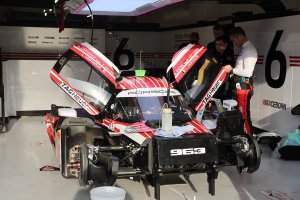 FIA WEC Prologue: De voorbereiding en opbouw van de stands in beeld