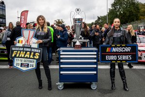 American Festival NASCAR Finals: De pitwalk en gridwalk van zondag in beeld gebracht
