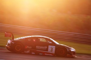 24H Spa: De avond valt over Spa