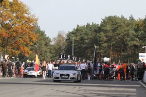 Zolder: Startgrid en de babes