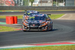 Daniel Lloyd - Brutal Fish Racing Team Honda Civic TCR