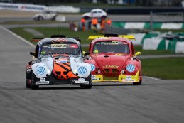 DRM autographe Cup versus Leader Racing
