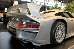 Porsche 911 GT1