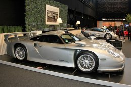 Porsche 911 GT1