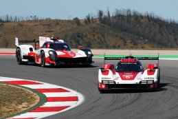 Porsche 963 vs. Toyota GR010. Hybrid