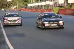 JJ Motorsport en Convents Racing Team - BMW 330i & BMW E90 325i
