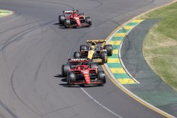 Carlos Sainz houdt Lando Norris achter zich
