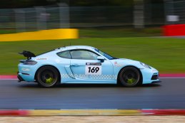 HY Racing - Porsche Cayman GTS