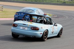 Chris Pearson - Mazda MX 5
