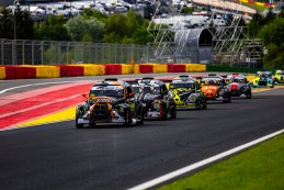 Start 2024 VW Fun Cup Hankook 25 Hours Fun Cup