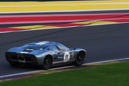 Frederic Wakeman/Andrew Smith/Mike Grant-Peterkin - Ford GT40