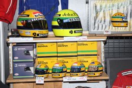 Senna Helmen